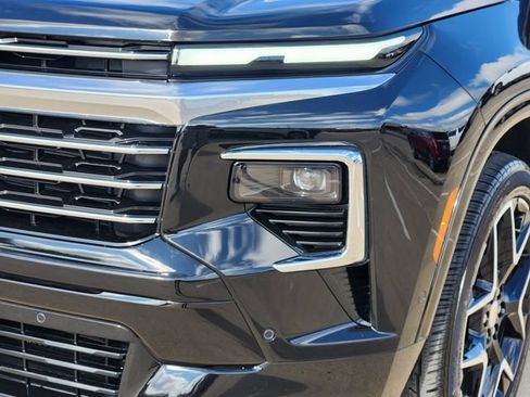Used 2026 Chevrolet Traverse High Country w/ LPO, Floor Liner Package FWD image 17
