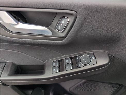 Used 2024 Ford Escape SE FWD image 17