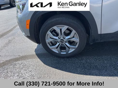 Certified 2024 Kia Seltos LX AWD/4WD image 17