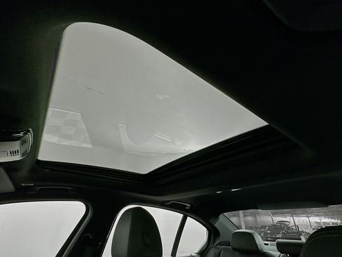 Used 2025 BMW 330i xDrive Sedan w/ Convenience Package image 26