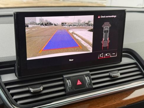 Used 2021 Audi Q5 2.0T Premium w/ Convenience Package image 24