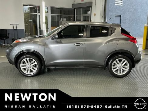 Used 2014 Nissan Juke SV w/ Navigation Package FWD image 3