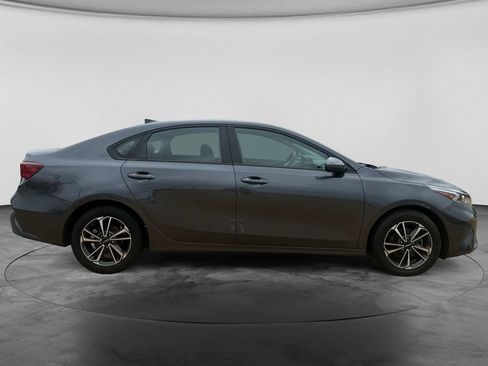 Used 2024 Kia Forte LXS FWD image 11