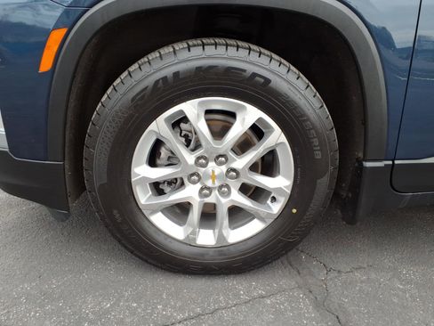 Used 2023 Chevrolet Traverse LT w/ LPO, Floor Liner Package image 9