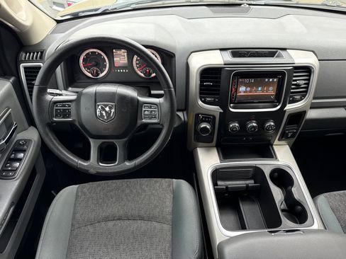 Used 2017 RAM 1500 Classic SLT RWD image 25