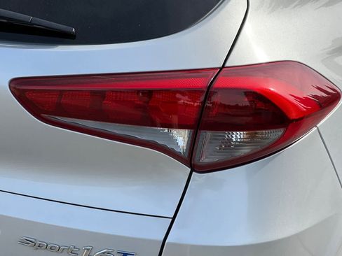 Used 2017 Hyundai Tucson Sport FWD image 35