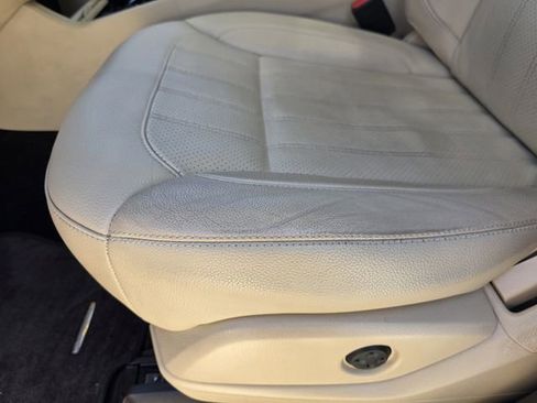 Used 2018 Mercedes-Benz GLE 350 image 23