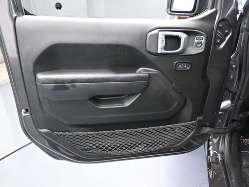 Used 2024 Jeep Wrangler Unlimited AWD/4WD image 12