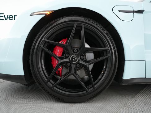 Used 2020 Porsche Taycan 4S image 17