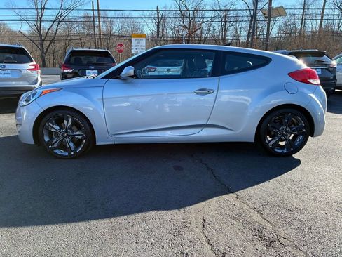Used 2016 Hyundai Veloster w/ Option Group 02 image 4