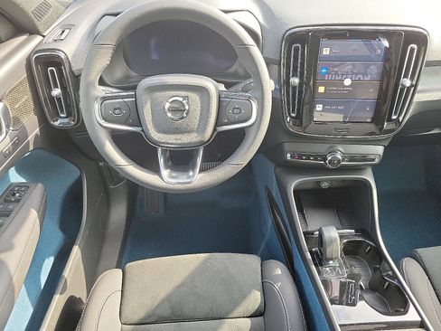 Certified 2023 Volvo C40 P8 Recharge Ultimate AWD/4WD image 11