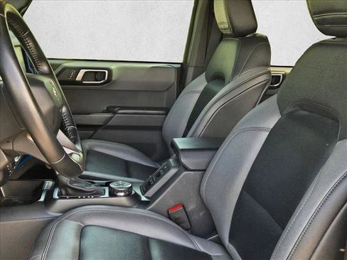 Used 2024 Ford Bronco Black Diamond image 19