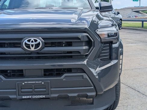 Used 2025 Toyota Tacoma SR image 7