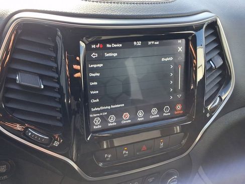 Used 2021 Jeep Cherokee Limited AWD/4WD image 16