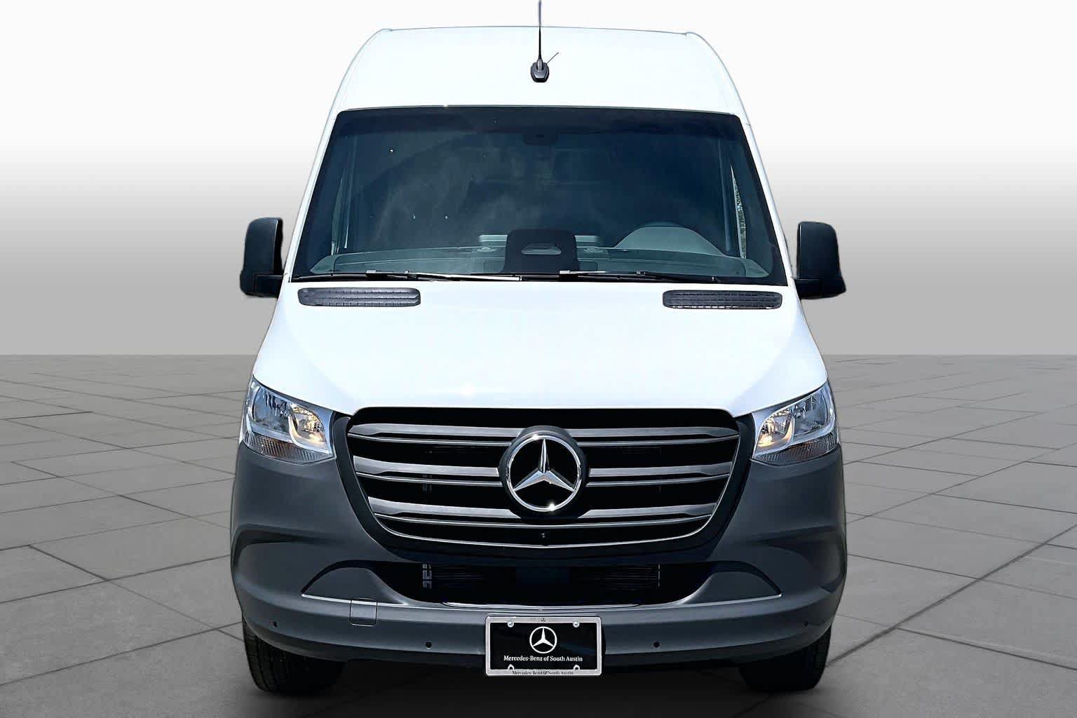 Used 2026 Mercedes-Benz Sprinter 2500 image 3