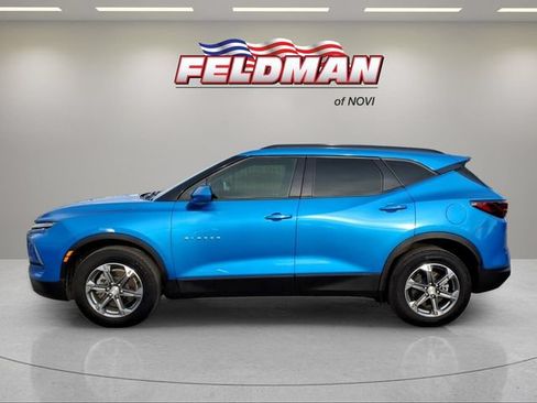 Used 2024 Chevrolet Blazer LT w/ Convenience Package FWD image 2