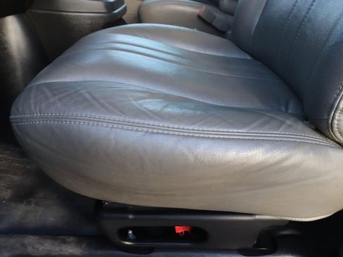 Used 2024 Chevrolet Express 3500 w/ Power Convenience Package RWD image 18