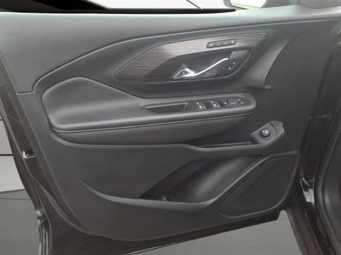 Certified 2023 GMC Terrain SLT w/ LPO, Floor Liner Package image 8