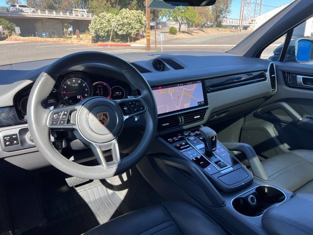Used 2020 Porsche Cayenne AWD/4WD image 13