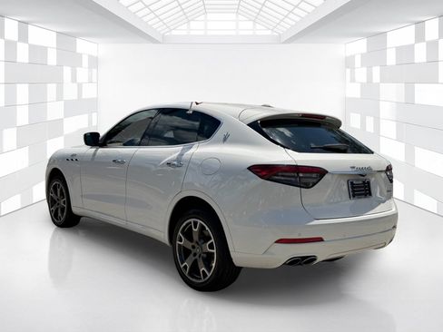 Used 2023 Maserati Levante GT AWD/4WD image 5
