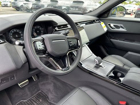 New 2026 Land Rover Range Rover Velar Dynamic SE image 12