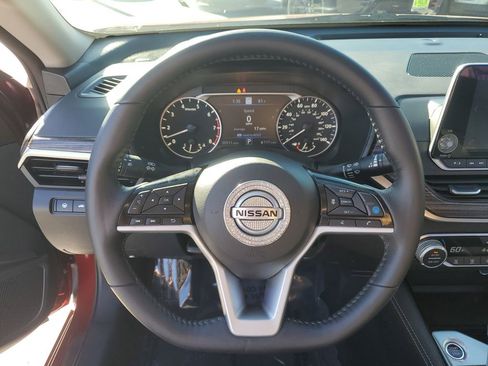 Used 2021 Nissan Altima 2.5 Platinum image 29