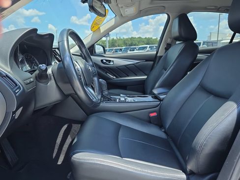 Used 2019 INFINITI Q50 Luxe w/ Essential Package (3.0T Luxe) AWD/4WD image 10