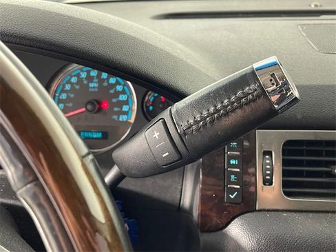 Used 2007 GMC Yukon Denali image 9