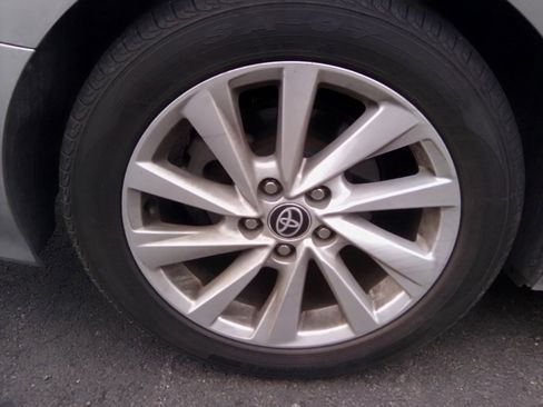 Used 2023 Toyota Camry LE image 3