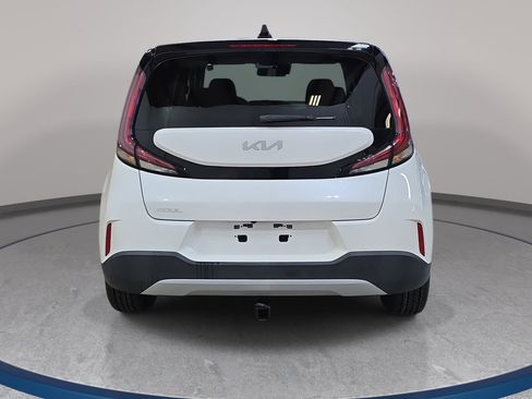 Used 2023 Kia Soul LX w/ LX Technology Package FWD image 7