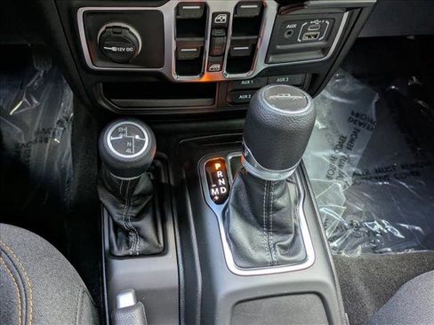 New 2025 Jeep Gladiator Sport image 15