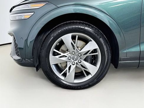 Used 2022 Genesis GV70 3.5T Sport w/ Sport Advanced Package AWD/4WD image 33
