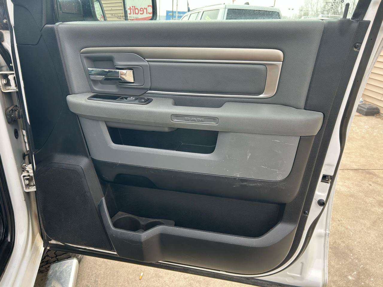 Used 2017 RAM 2500 SLT AWD/4WD image 16