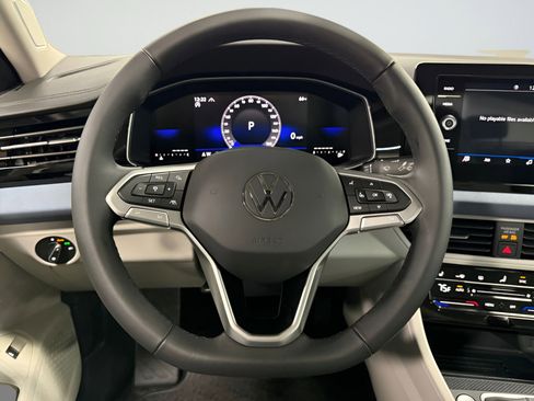 New 2026 Volkswagen Jetta SE FWD image 11