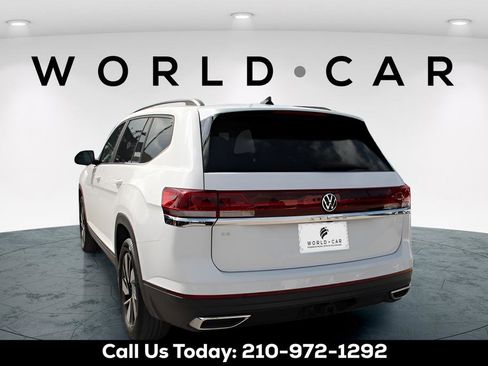 Used 2025 Volkswagen Atlas SE FWD image 5