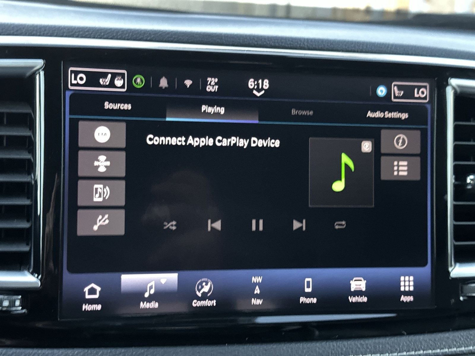 Used 2024 Chrysler Pacifica Limited FWD image 19