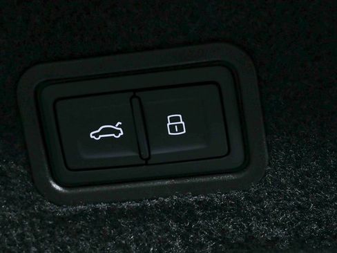 New 2026 Audi A8 L 3.0T image 30