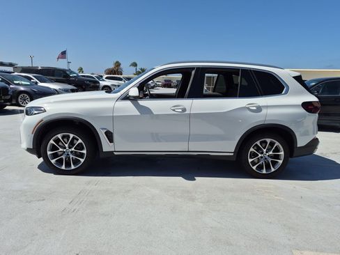 Used 2024 BMW X5 sDrive40i w/ Parking Assistance Package RWD image 8
