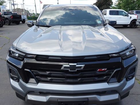 Used 2023 Chevrolet Colorado Z71 w/ Z71 Convenience Package 2 AWD/4WD image 6