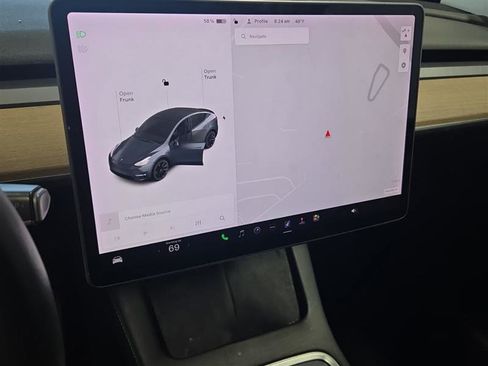 Used 2021 Tesla Model Y Long Range image 3