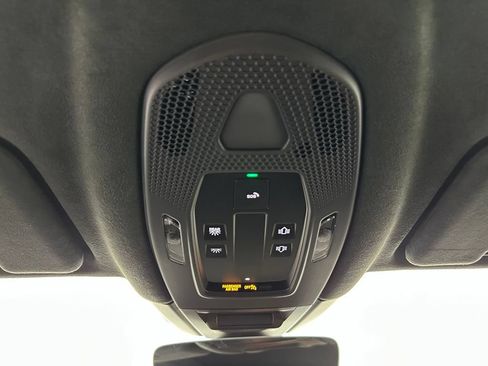 Certified 2026 Porsche Cayenne GTS AWD/4WD image 32