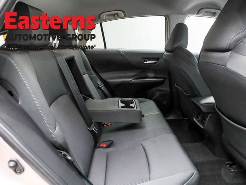 Used 2024 Toyota Venza LE image 23