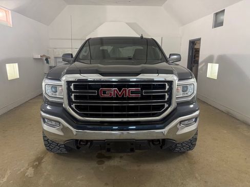 Used 2017 GMC Sierra 1500 SLE w/ SLE Value Package AWD/4WD image 8
