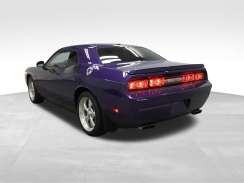 Used 2010 Dodge Challenger R/T RWD image 14