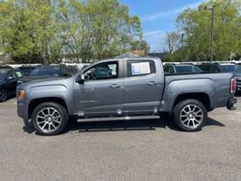 Used 2022 GMC Canyon Denali AWD/4WD image 8