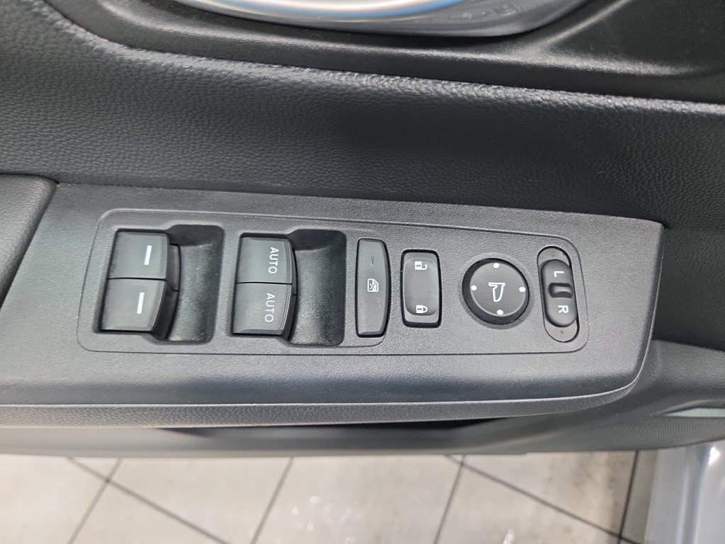 Used 2025 Honda CR-V Sport image 31