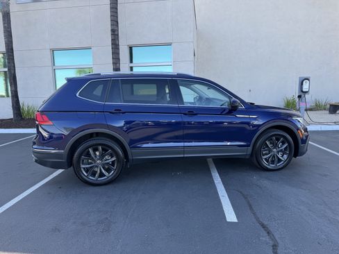 Used 2024 Volkswagen Tiguan SE FWD image 11