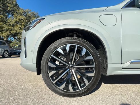 New 2026 Volvo XC90 T8 Ultra w/ Protection Package Premier image 8