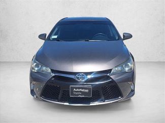 Used 2016 Toyota Camry SE w/ Moonroof Package FWD video 2