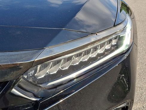 Used 2022 Honda Accord Sport image 9